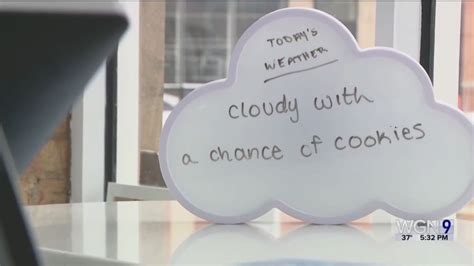 Local business 'Cloud Cookie' blows up on TikTok, orders from across nation